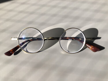 【レビュー】これであなたもロックスター！？メガネ『ジョンレノン』をご紹介します！