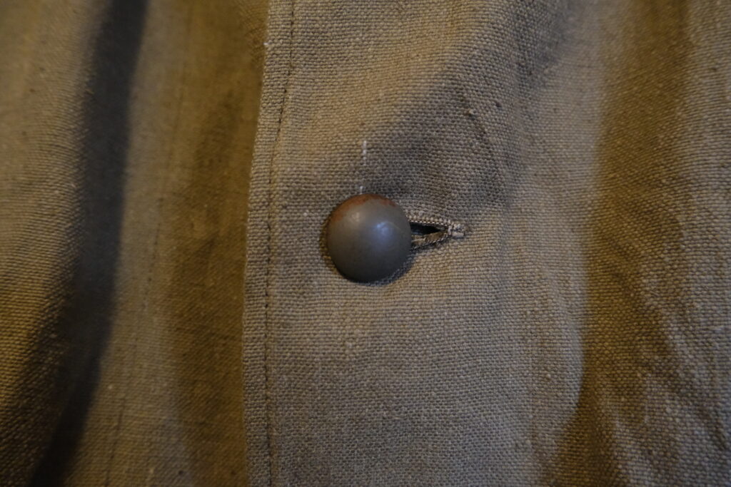 フランス軍モーターサイクルコートM35-フロントボタン