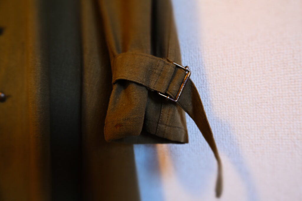 フランス軍モーターサイクルコートM35-袖ベルト